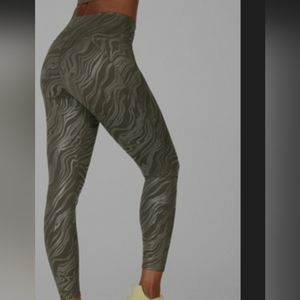 Fablectics define powerhold high waisted leggins. Ranger green marblized sz L